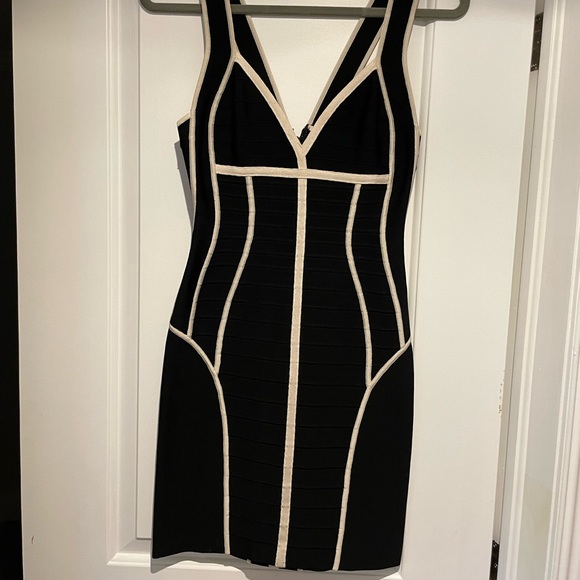 Authentic Herve Léger dress (black with white details) - Picture 3 of 3